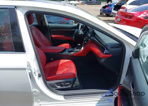 2021 Toyota Camry Xse z USA, uszkodzony, nr VIN 4T1K61AK2MU486057